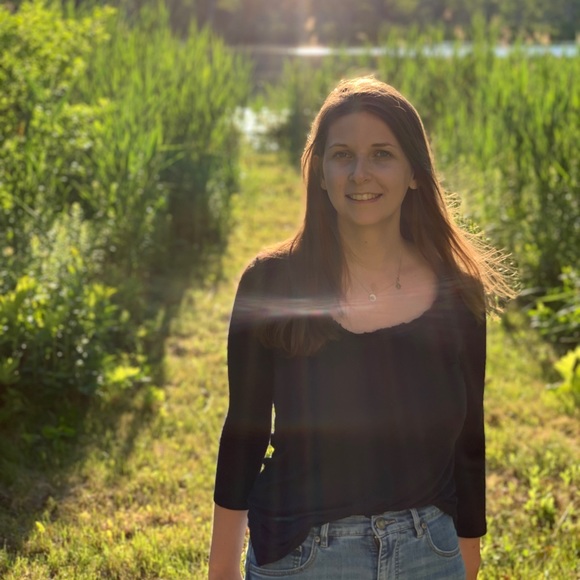 Meet your Posher, Julia - Picture 1 of 1